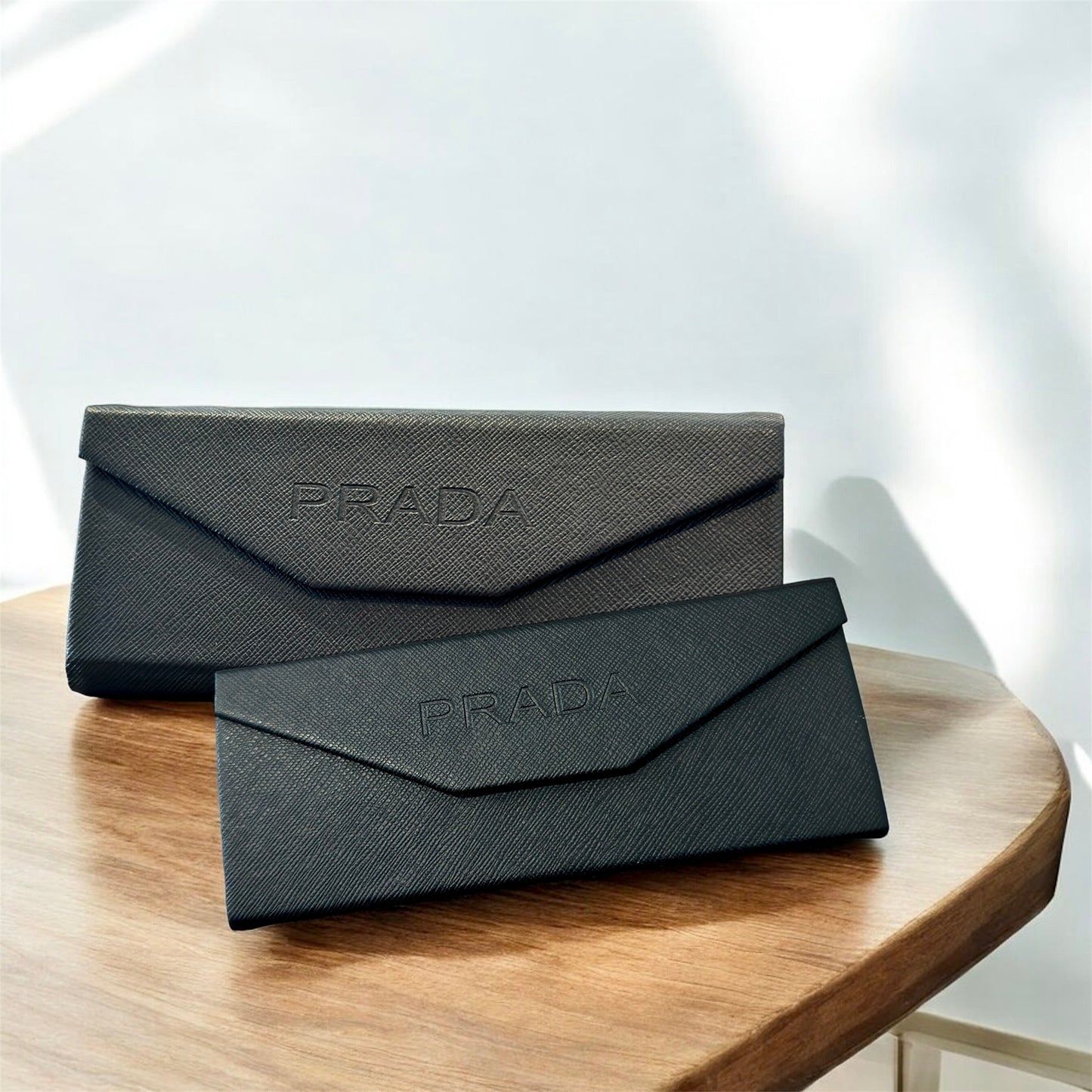 Gafas P*ada R2 + Estuche Billetera