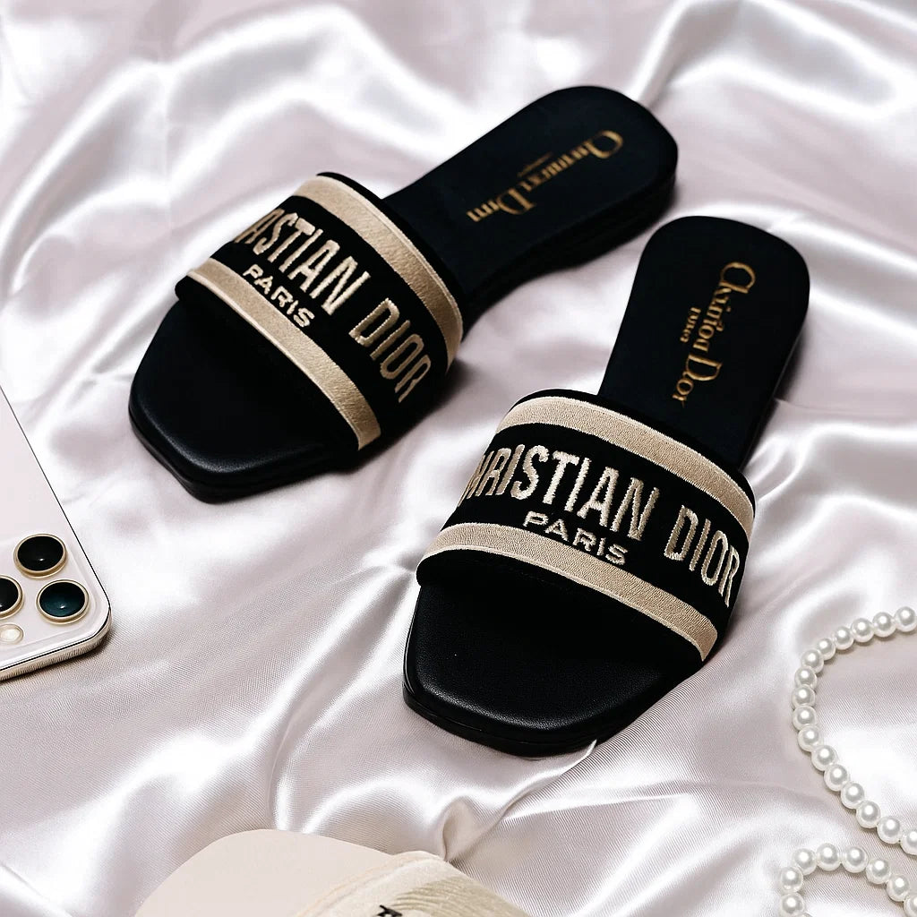 Sandalia Plana Bordada Premium