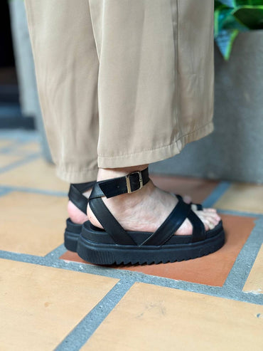 Sandalia Animal Print y Nobuk Negro