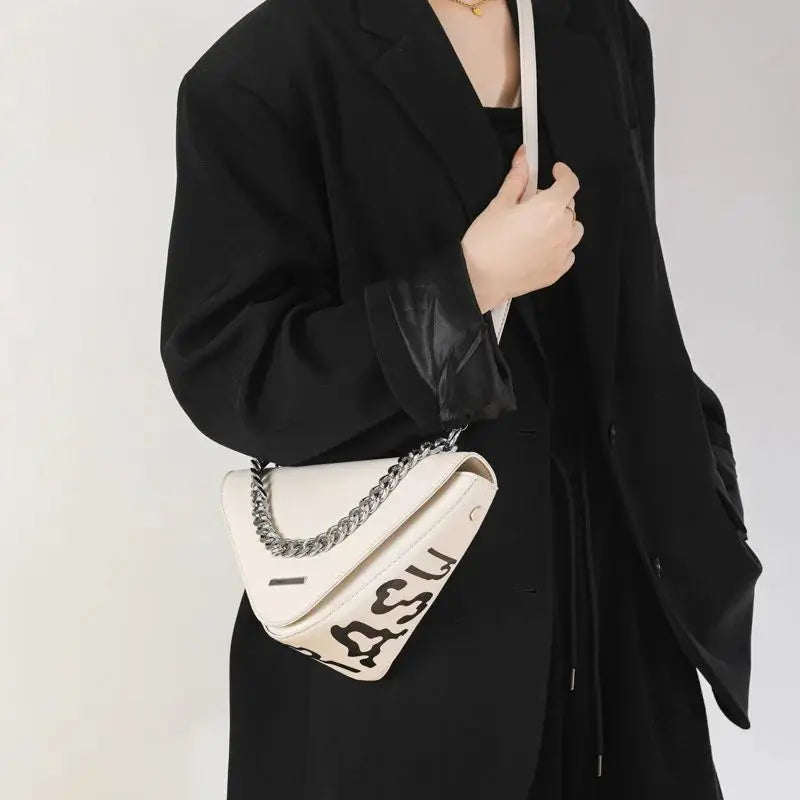 Bolso Triangular Urban Luxe